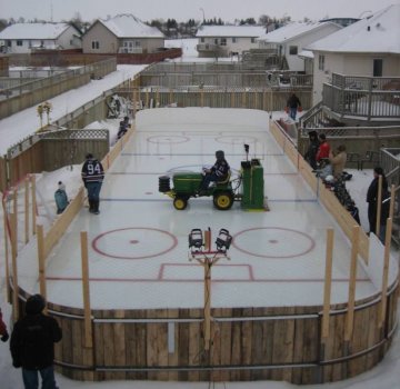 450x350-backyard_hockey_rink.jpg
